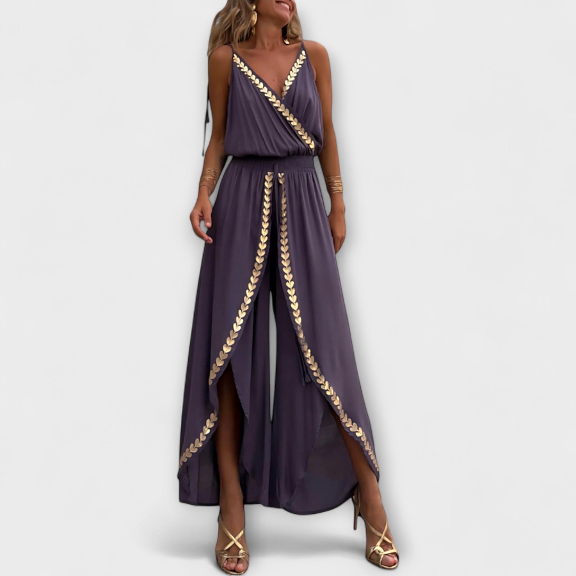 Serafina | Geborduurde V-hals jumpsuit met wijde pijpen